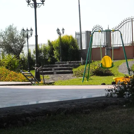 Aurora Dell'etna 住宿加早餐酒店 扎费拉纳-埃特内阿